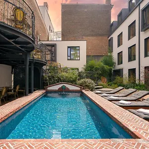 Latroupe Jardin Secret Hotel Saint-Gilles